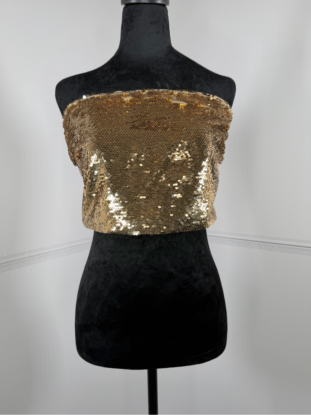 NWT Gianni Bini Gold Sequin Strapless Crop Top Size Small